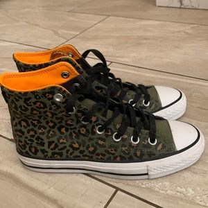 Green & Orange Cheetah Print Suede Converse Size 6.5 Women's/4.5 Men's